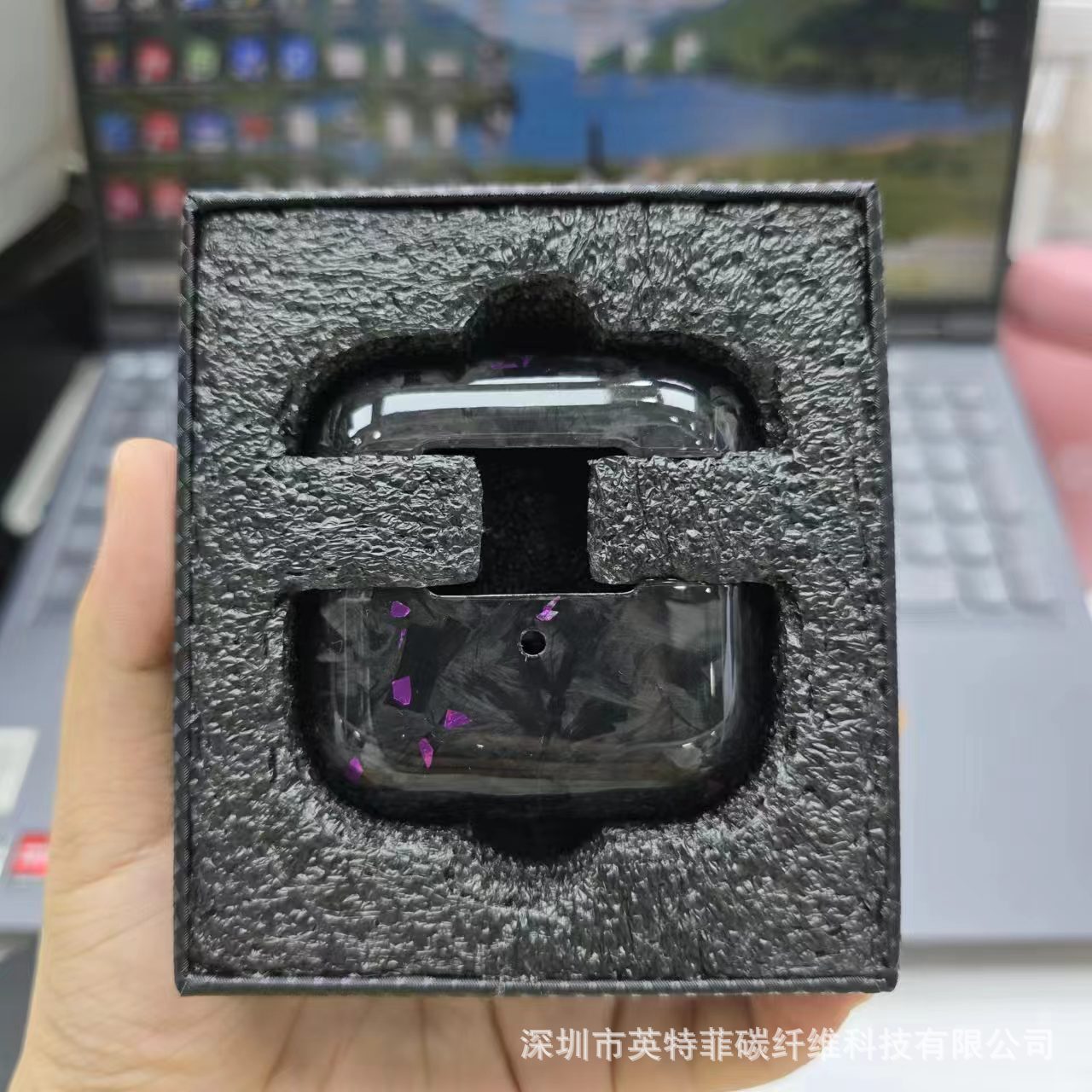 RAVE CARBON AIRPOD CASE
